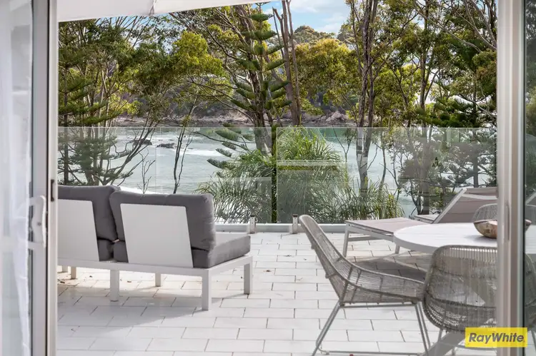 8/10 Edgewood Place, Denhams Beach NSW 2536