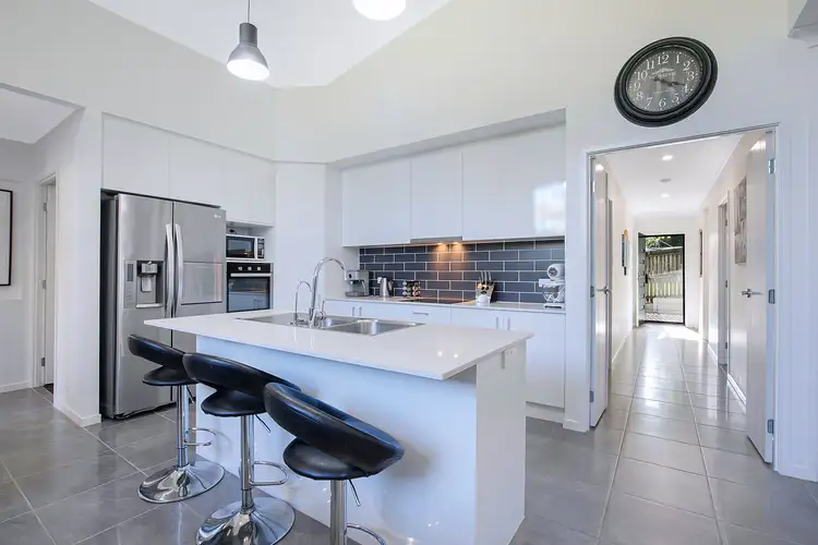 2/12 Hampshire Crescent, Alexandra Hills QLD 4161