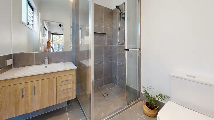 Sixth view of Homely house listing, 2/12 Hampshire Crescent, Alexandra Hills QLD 4161