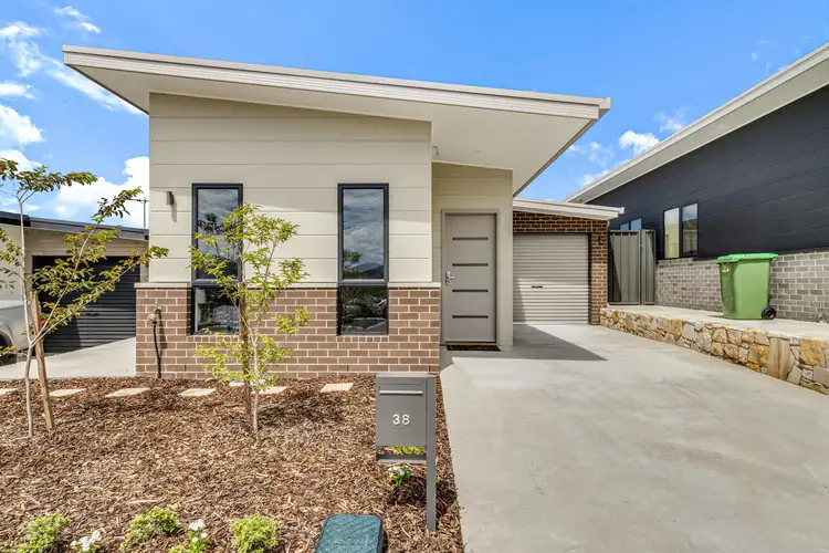38 Violet Terrace, Jerrabomberra NSW 2619