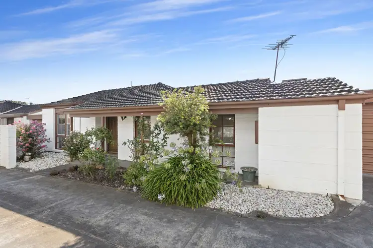 Main view of Homely unit listing, 2/62 Woornack Road, Carnegie VIC 3163
