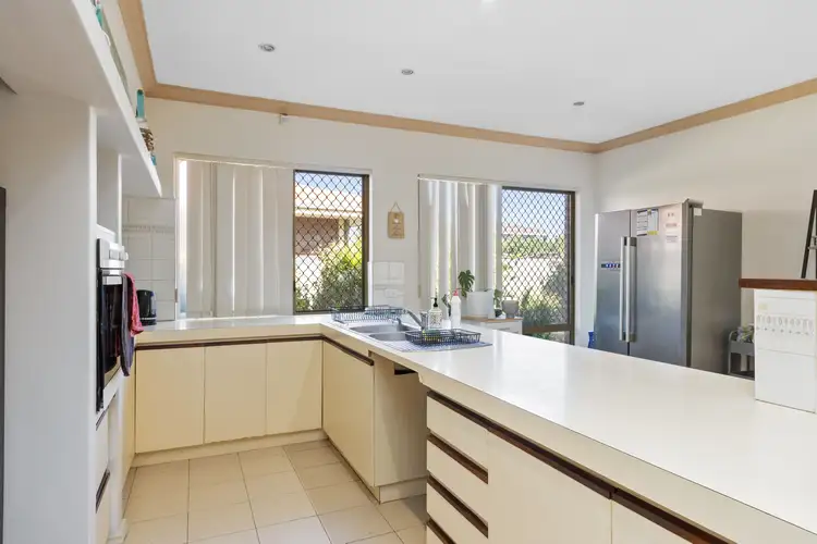 Fifth view of Homely house listing, 2 Avocet Road, Stirling WA 6021