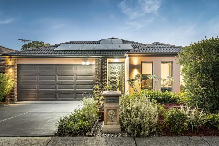 19 Sienna Way, Pakenham VIC 3810