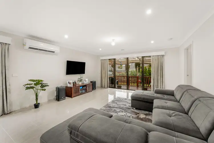 Fifth view of Homely house listing, 19 Sienna Way, Pakenham VIC 3810