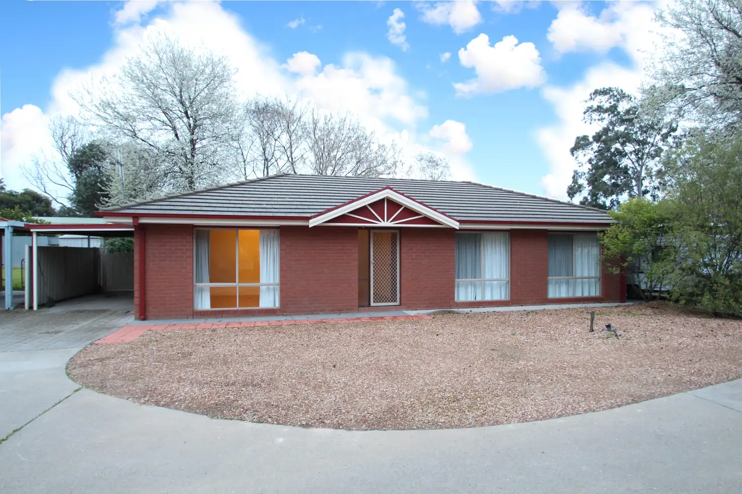 Main view of Homely townhouse listing, 2/5 Manse Road, Cobram VIC 3644