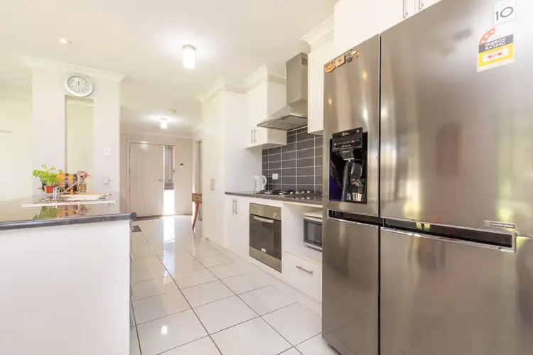 Fifth view of Homely house listing, 7 Sarah Court, Mildura VIC 3500