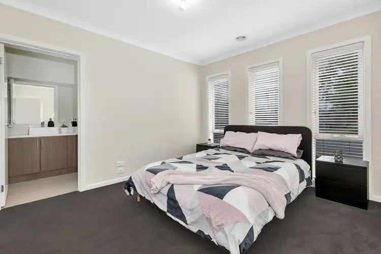 Sixth view of Homely house listing, 2/6 Bunya Place, Werribee VIC 3030