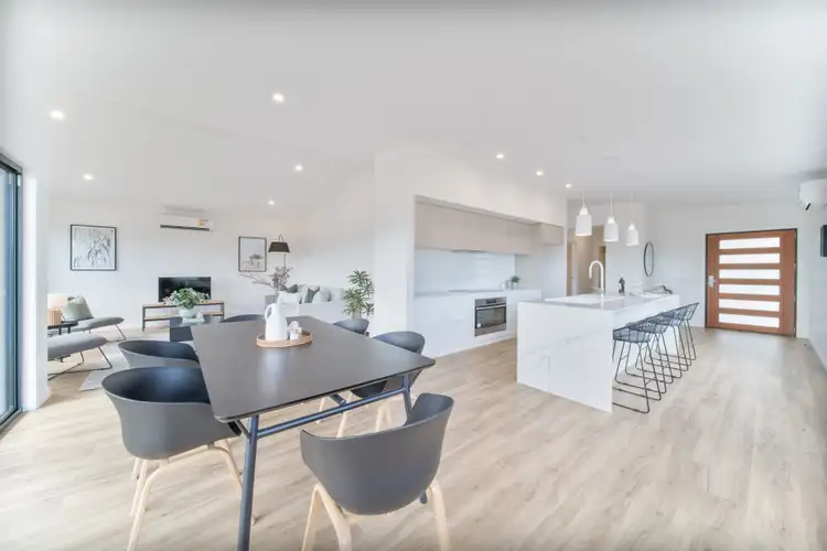 Sixth view of Homely house listing, 18 Hill View Court, Mckenzie Hill VIC 3451