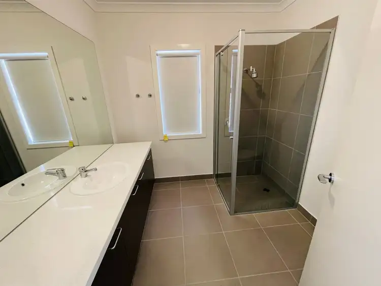 Fifth view of Homely house listing, 34 Voyager Drive, Wollert VIC 3750