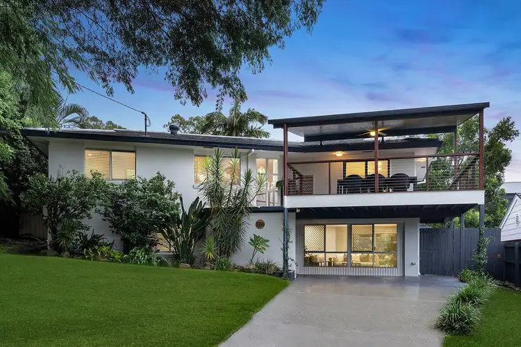 15 Kowhai Street, Kenmore QLD 4069