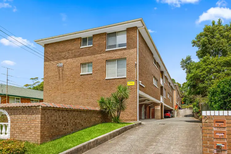7/21 Heaslip Street, Coniston NSW 2500