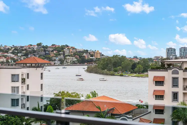 2074/36 Austin Street, Newstead QLD 4006