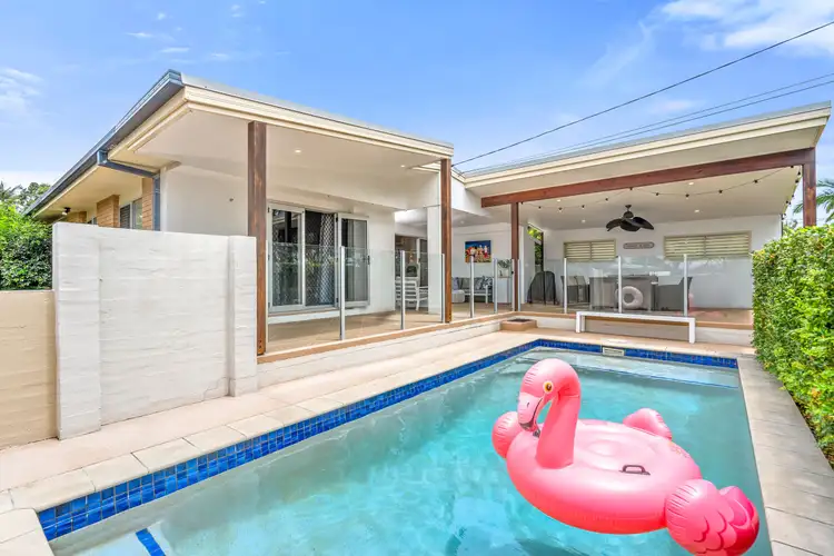 2 Dilgara Street, Tugun QLD 4224