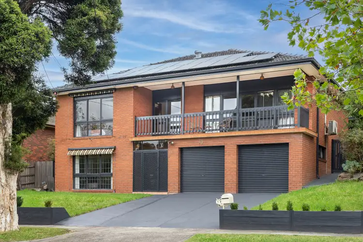 19 Montpellier Crescent, Templestowe Lower VIC 3107