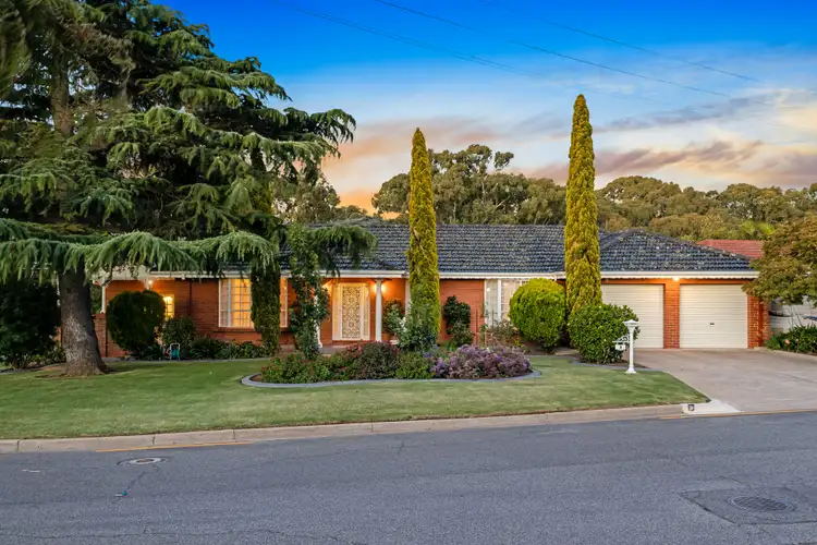1 Carinya Crescent, Rostrevor SA 5073