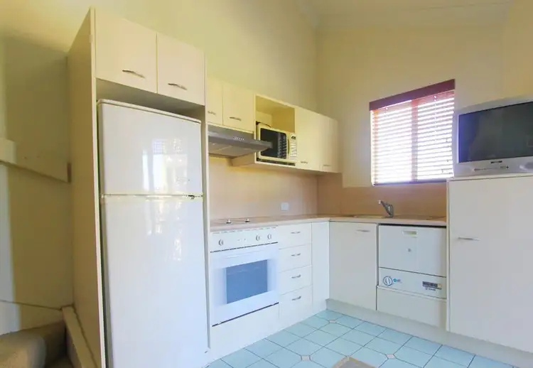 Fifth view of Homely apartment listing, 50/85 Deakin Street, Kangaroo Point QLD 4169