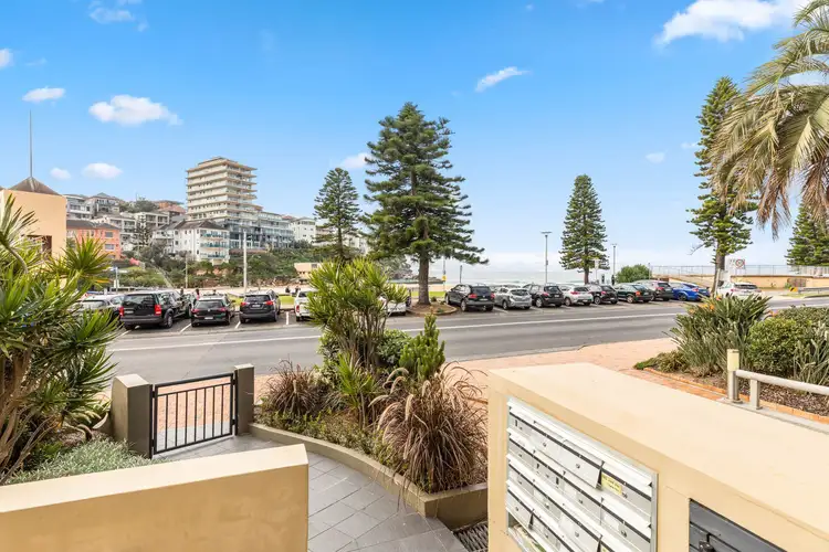 143 North Steyne