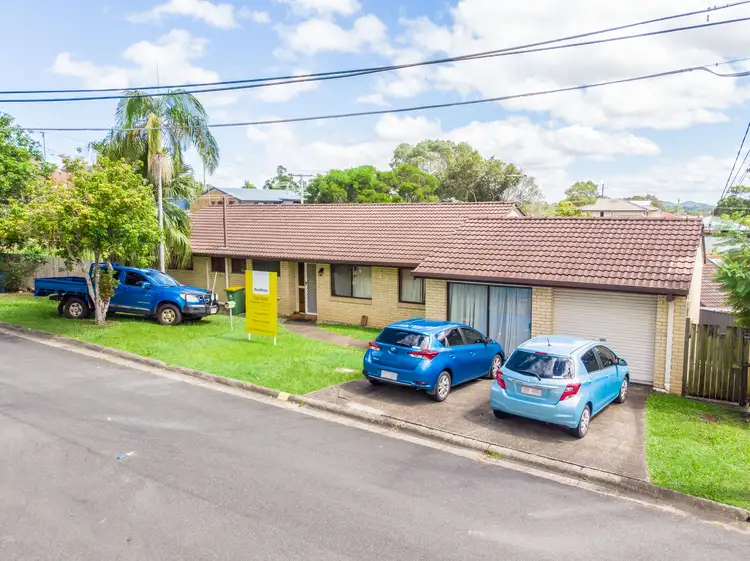 23 Sunset Street