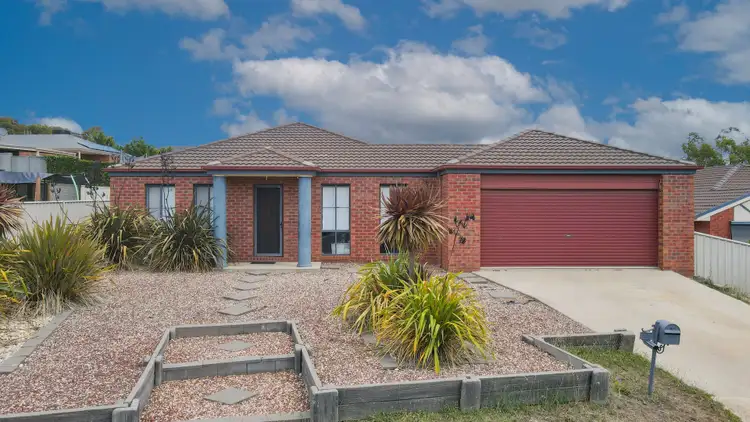 10 Goodenia Avenue, Kangaroo Flat VIC 3555