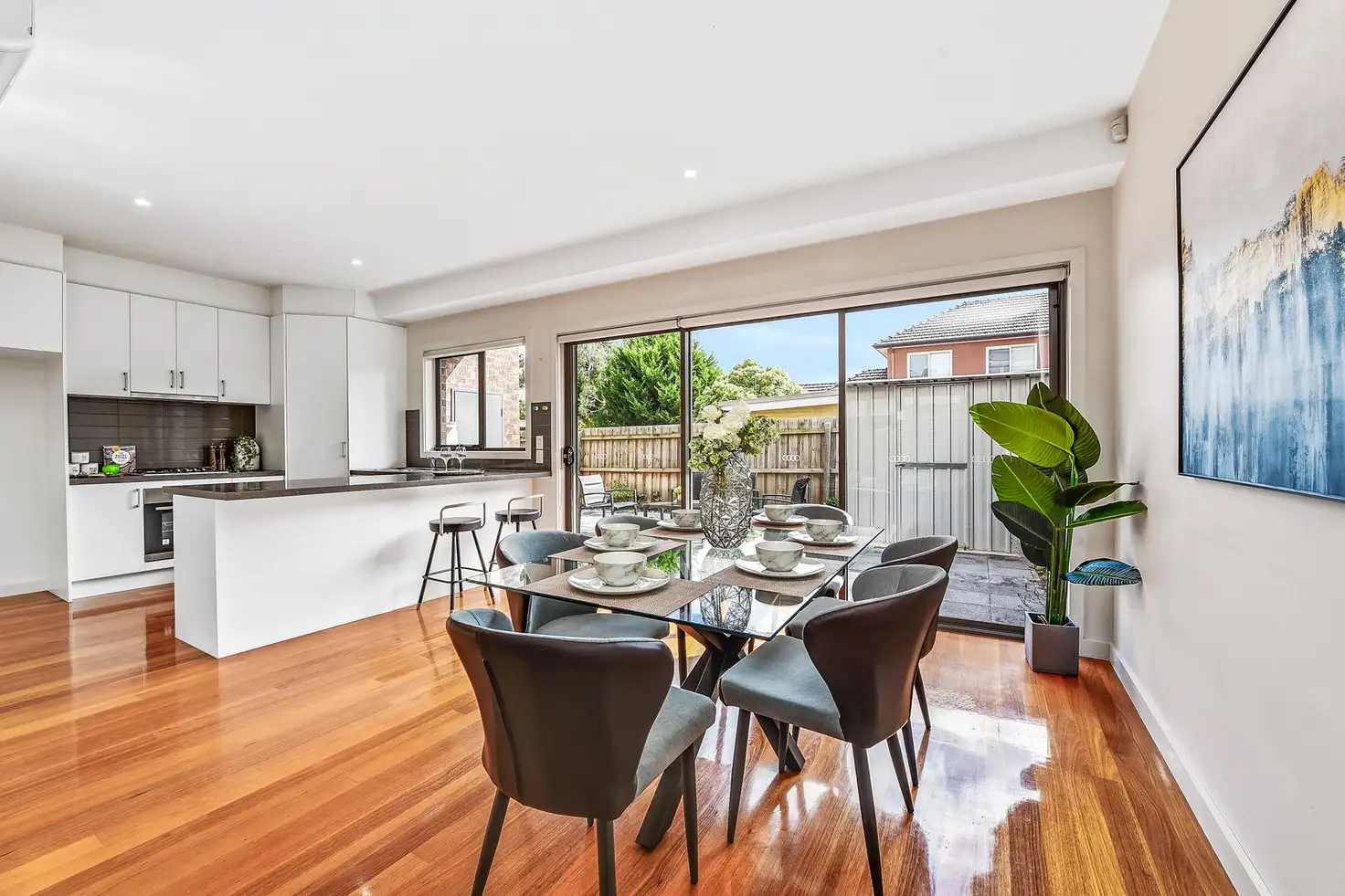 Main view of Homely townhouse listing, 2/1 Prince Edward Avenue, Mckinnon VIC 3204