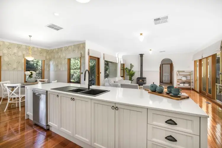 Fifth view of Homely house listing, 5 St Johns Wood Terrace, Berwick VIC 3806