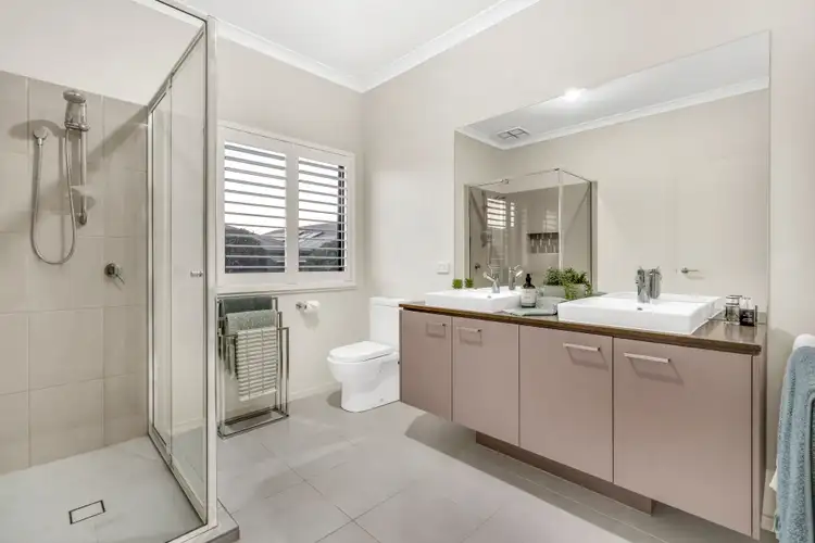 Sixth view of Homely house listing, 17 Baronial Way, Craigieburn VIC 3064