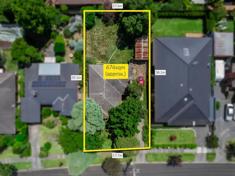 Main view of Homely house listing, 35 Lynden Grove, Mount Waverley VIC 3149