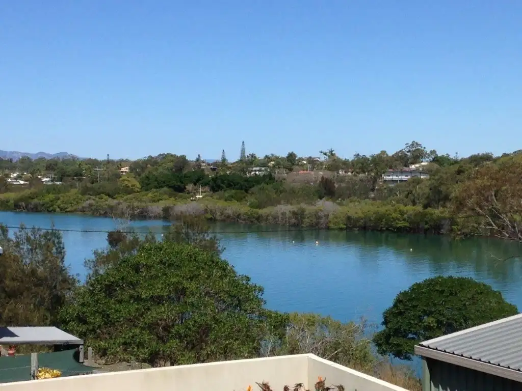 Main view of Homely townhouse listing, 2/30 Parkside, Tannum Sands QLD 4680