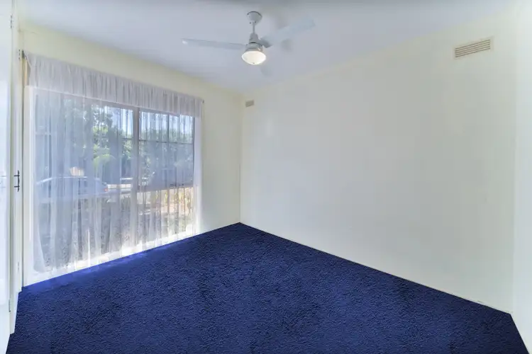 Second view of Homely house listing, 5 Boronia Crescent, Strathdale VIC 3550
