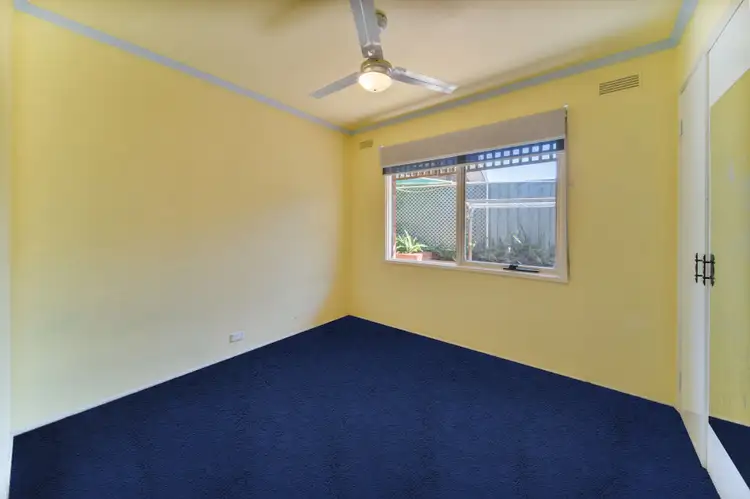 Fifth view of Homely house listing, 5 Boronia Crescent, Strathdale VIC 3550