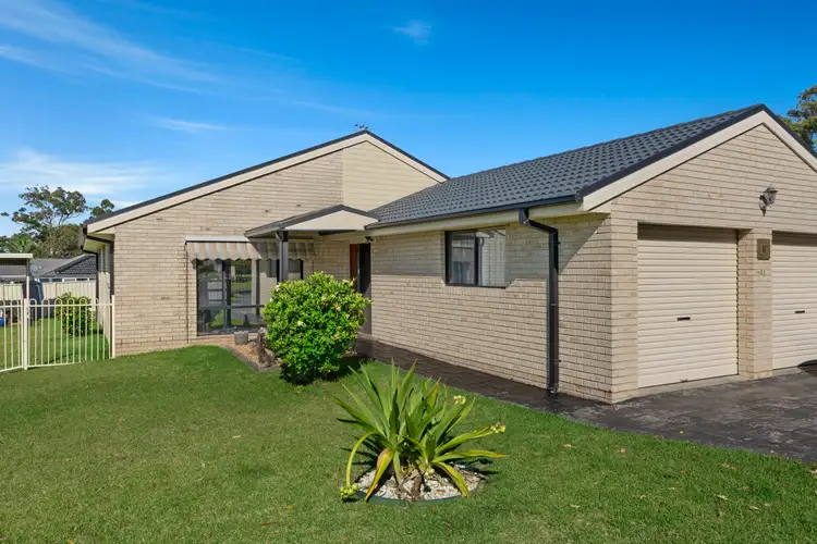 11 Turvey Crescent