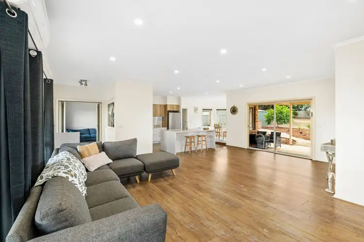11 Earl Crescent, Bannockburn VIC 3331