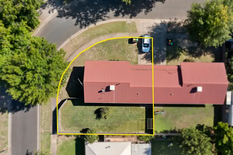 Second view of Homely house listing, 2/3 Diplomat Court, Benalla VIC 3672