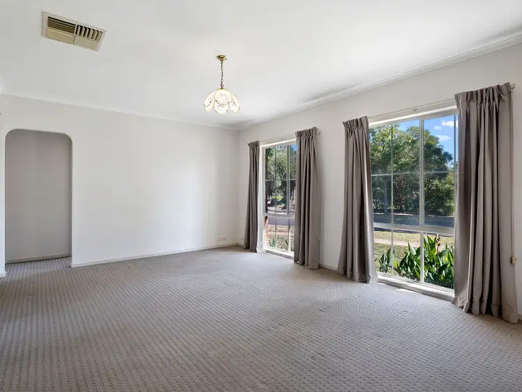 Fifth view of Homely house listing, 2/3 Diplomat Court, Benalla VIC 3672