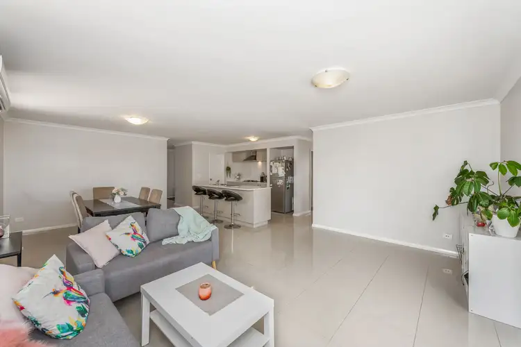 Seventh view of Homely house listing, 6 Arnside Bend, Waikiki WA 6169