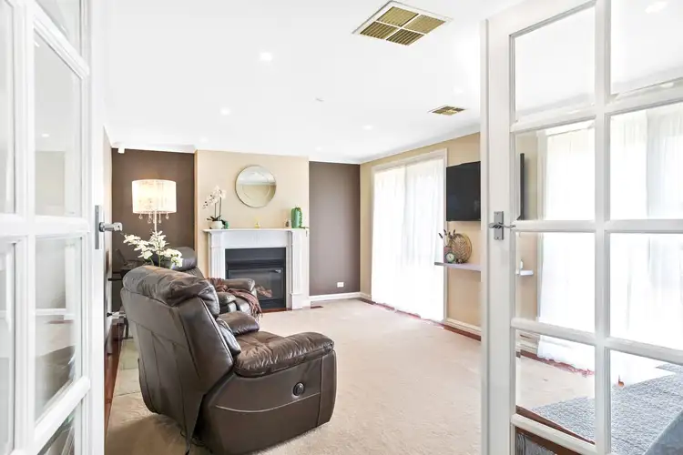 Fourth view of Homely house listing, 2 Rutherglen Way, Taylors Lakes VIC 3038