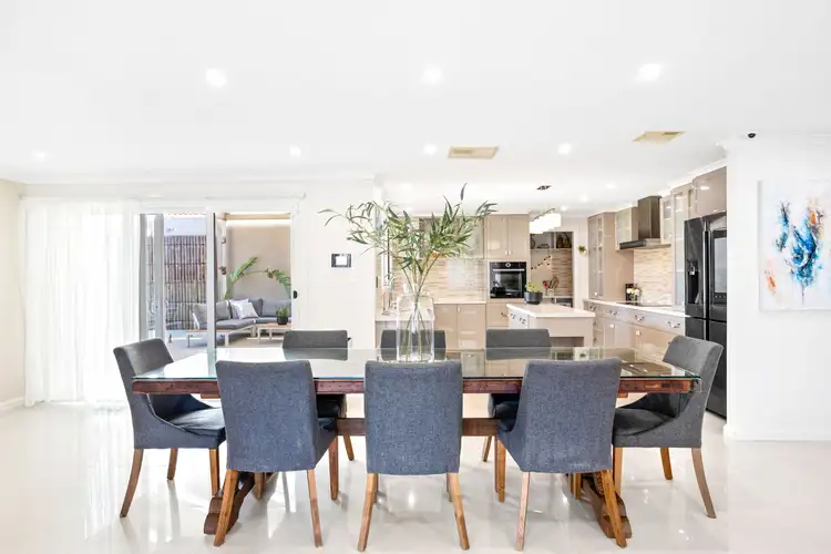 Seventh view of Homely house listing, 2 Rutherglen Way, Taylors Lakes VIC 3038