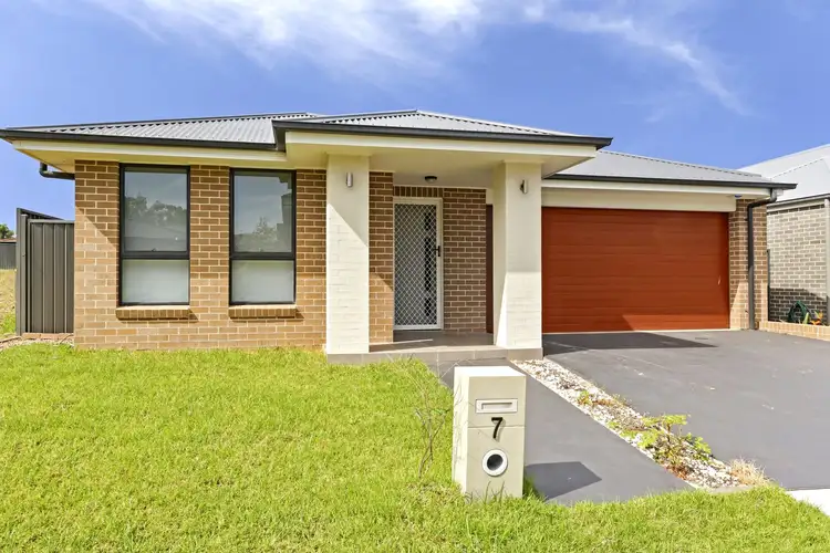 Second view of Homely house listing, 7 Epaulet Circuit, Jordan Springs NSW 2747