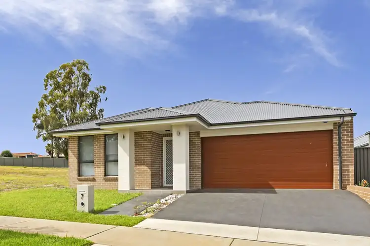 Third view of Homely house listing, 7 Epaulet Circuit, Jordan Springs NSW 2747