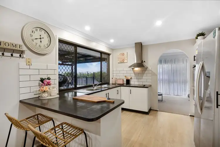 Fifth view of Homely house listing, 7 Paisley Court, Mount Warren Park QLD 4207