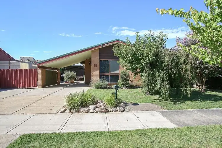 19 Waratah Way, Wodonga VIC 3690