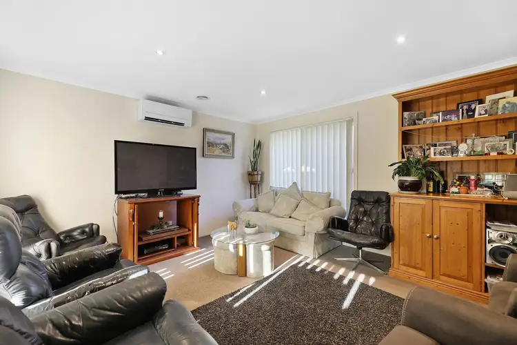 Fourth view of Homely house listing, 2 Richie Court, Drouin VIC 3818