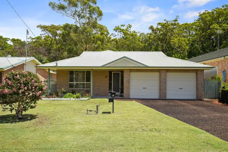 6 Torpey Avenue, Lemon Tree Passage NSW 2319