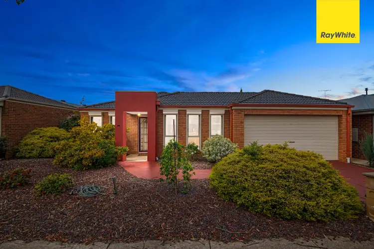 33 Christina Crescent, Kurunjang VIC 3337