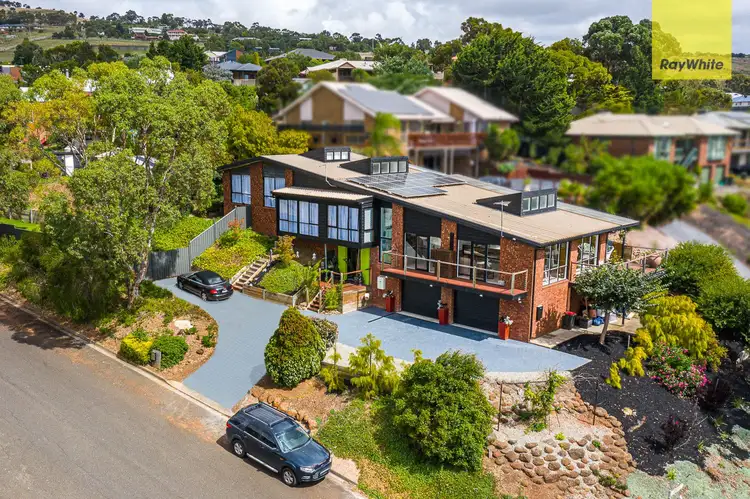 1 Gleneagles Court, Darley VIC 3340