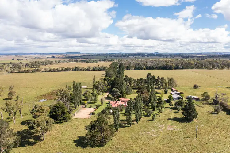 368 Pinegrove Road, Armidale NSW 2350