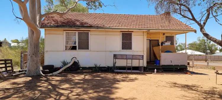 13 Main Road, Mullewa WA 6630
