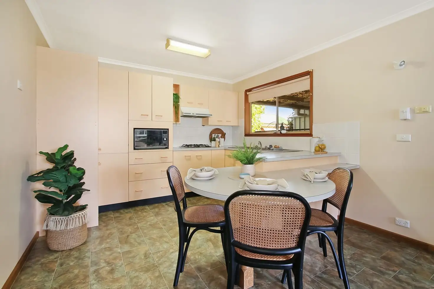 Main view of Homely townhouse listing, 2/486 McKenzie Street, Lavington NSW 2641