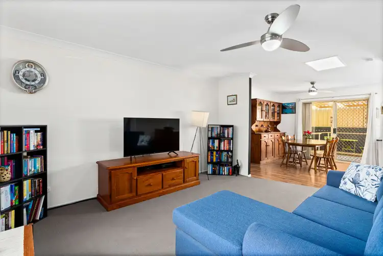 Fifth view of Homely villa listing, 4/17 Tully Crescent, Albion Park NSW 2527