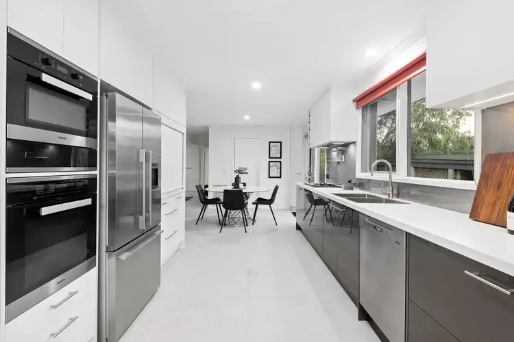 Fifth view of Homely house listing, 6 Savaris Court, Donvale VIC 3111